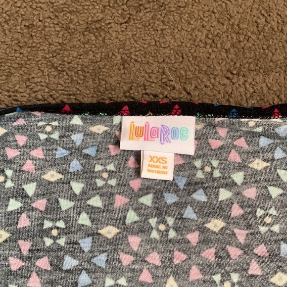 Lularoe 2xs top geometric pattern - Picture 2 of 5